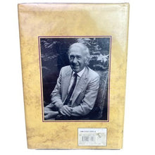 Load image into Gallery viewer, 1989 War Like a Wasp Hardcover Book First Edition British History Dust Jacket
