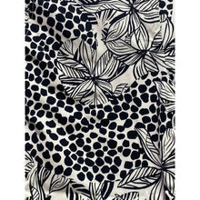 Load image into Gallery viewer, Madison Studio Pants Womens 14 Cropped Capri AOP Mature Beachy Coastal Career
