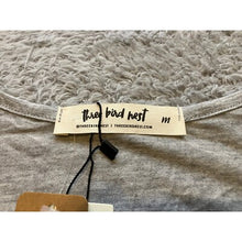 Load image into Gallery viewer, Three Bird Nest Shirt Womens Medium Heather Gray Scoop Neck Hi-Low Casual NWT
