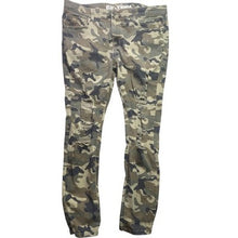 Load image into Gallery viewer, Rebel Minds Jeans Mens 38x32 Distressed Camo Punk Skater Grunge Streetwear
