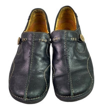Load image into Gallery viewer, Clarks Structured Shoes Womens 7W Black Leather Slip On Career Office Everyday
