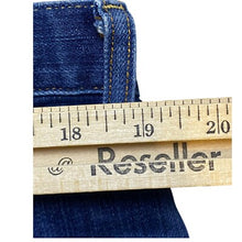 Load image into Gallery viewer, Lucky Brand Jeans Mens 38x31 Premium Italian Denim 363 Vintage Straight Grunge
