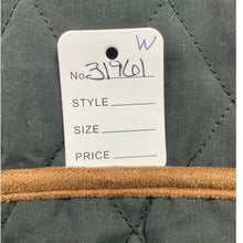 Load image into Gallery viewer, Orvis Vest Womens Small Quilted Outdoors Gorpcore Chore Country Preppy Academia
