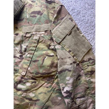 Load image into Gallery viewer, Army Combat Uniform Jacket Mens Medium Camoflauge Gorpcore Utility Coat NWT
