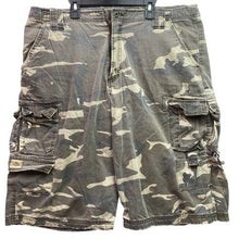 Load image into Gallery viewer, Lee Dungarees Shorts Mens 38 Camo Utility Cargo Grunge Gorpcore Streetwear
