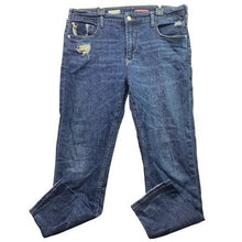 Load image into Gallery viewer, Anthropologie Pilcro Jeans Womens 28 Distressed Grunge Streetwear Stretchy
