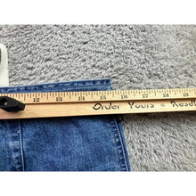 Load image into Gallery viewer, Lauren Jeans Womens Medium Mature Capri Lighweight Denim Beachy Coastal
