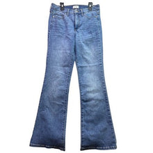Load image into Gallery viewer, Jessica Simpson Jeans Womens 6/28 Flared Preppy Academia Everyday Streetwear

