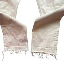 Load image into Gallery viewer, MOTHER Jeans Womens 28 Mid Rise Dazzler Crop Fray Cream Puffs Preppy Everyday
