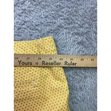 Load image into Gallery viewer, Lee Shorts Womens 18M Yellow Daisy AOP Summer Beachy Coastal Mature Streetwear
