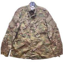 Load image into Gallery viewer, Army Combat Uniform Jacket Mens Medium Camoflauge Gorpcore Utility Coat NWT
