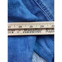 Load image into Gallery viewer, Wrangler Jacket Mens Medium Denim  Rugged Outdoors Workwear Trucker Coat
