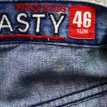 Load image into Gallery viewer, Lion Dynasty Shorts Mens 46 Thrashed Distressed Bleach Hip Hop Baggy Streetwear
