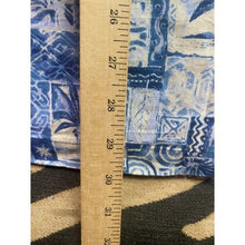 Load image into Gallery viewer, Casual Life Shirt Mens Large Rayon Blend Nature AOP Beachy Travel Coastal
