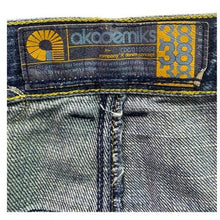 Load image into Gallery viewer, AKADEMIKS Shorts Mens 40x12 Jorts Baggy Hip Hop Grunge Y2K Streetwear Everyday
