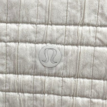 Load image into Gallery viewer, Lululemon Jacket Womens Size 6 Quilted Ivory Oversize Outdoors Coat Open Front
