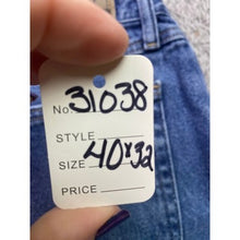 Load image into Gallery viewer, Wrangler Jeans Mens 40x32 Rugged Workwear Career Outdoors Everyday Streetwear
