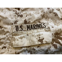 Load image into Gallery viewer, US Marines Jacket Mens Small Desert Camo Digital Pixel Skater Grunge Button Down
