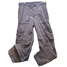 Load image into Gallery viewer, American Eagle Pants Womens 6 Gray Cargo Gorpcore Outdoors Hiking Grunge
