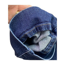 Load image into Gallery viewer, Levi&#39;s Jeans Womens 7M Juniors Preppy Academia Momcore Everyday Streetwear
