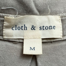 Load image into Gallery viewer, Cloth &amp; Stone Anthropologie Shirt Womens Medium Oversized Minimalist Preppy
