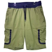 Load image into Gallery viewer, Under Armour Shorts Mens Medium Cargo Gorpcore Performance Athleisure Streetwear
