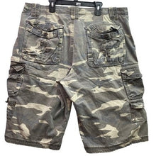 Load image into Gallery viewer, Lee Dungarees Shorts Mens 38 Camo Utility Cargo Grunge Gorpcore Streetwear

