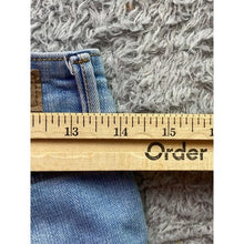 Load image into Gallery viewer, Levis Jeans Womens 26 Cropped Embroidered Preppy Academia Travel Streetwear

