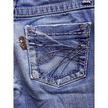 Load image into Gallery viewer, BKE Culture Jeans Womens 26x29.5 Light Wash Bootcut Stretch Academia Preppy
