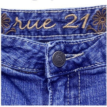 Load image into Gallery viewer, Rue 21 Jeans Womens 13/14 Blue Denim Y2K Pockets Academia Streetwear Stretchy
