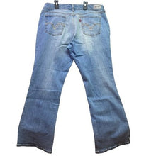 Load image into Gallery viewer, Levis Jeans Womens 14 Bootcut 515 Embroidered Country Preppy Streetwear
