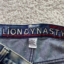 Load image into Gallery viewer, Lion Dynasty Shorts Mens 46 Thrashed Distressed Bleach Hip Hop Baggy Streetwear
