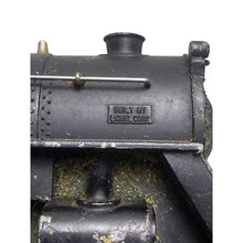 Load image into Gallery viewer, Vintage Lionel Diecast Metal Train Engine 1654 USA O Gauge Model Railroad
