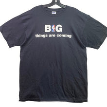 Load image into Gallery viewer, NBA Big Things Are Coming Shirt Mens Large Basketball Spell Out Athleisure
