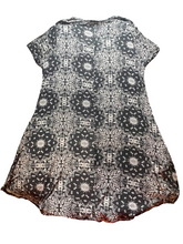 Load image into Gallery viewer, Riley &amp; James Dress Womens 2X Black White AOP Paisley Floral Boho Rayon Spandex
