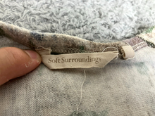 Load image into Gallery viewer, Soft Surroundings Shirt Womens Extra Large Beige Purple AOP Floral Cozy Tunic
