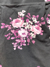 Load image into Gallery viewer, Torrid Leggings Womens 2R (40x19) Black Cropped AOP Flower Rayon Nylon Spandex
