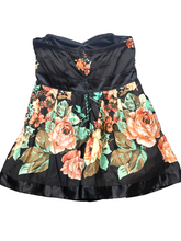 Load image into Gallery viewer, Torrid Dress Womens 24 (3X) Black AOP Flower Boho Strapless Mini Spandex Flared
