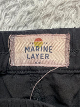 Load image into Gallery viewer, Marine Layer Pants Womens 32x22 Black Spandex Stretch Pull On Capri Cropped
