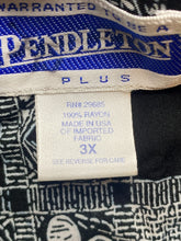 Load image into Gallery viewer, VTG Pendleton Shirt Womens 3X Black White AOP Clubs Hearts Button Up USA Plus
