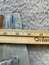 Load image into Gallery viewer, Aero Shorts Womens 0 (27x3) Blue Denim Whiskered Distressed Mom Cuffed Jean
