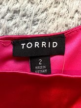 Load image into Gallery viewer, Torrid Shirt Womens 2 2X Fuchsia Corset Cropped Back Zip Nylon Spandex Plus
