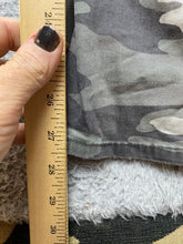 Load image into Gallery viewer, Democracy Pants Womens 14 (36x27.5) Gray Camo Ab Technology Spandex Stretch Lady
