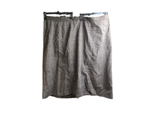 Load image into Gallery viewer, Maggie Barnes Skirt Womens 3X 26/28W Flat Front Straight Raton Spandex Ladies

