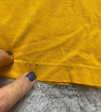 Load image into Gallery viewer, VTG Wichita State Shockers Shirt Adult Large Yellow Cadre NCAA Sportswear Mens
