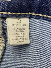 Load image into Gallery viewer, Chicos Jeans Womens 3 (42x30.5) Blue Denim Platinum Spandex Stretch Straight Leg
