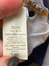 Load image into Gallery viewer, Calvin Klein Jeans 30/10 (34x20) Blue Denim Cropped Capri Cuffed Whiskered Lady
