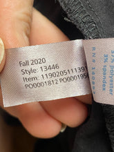 Load image into Gallery viewer, Marine Layer Pants Womens 32x22 Black Spandex Stretch Pull On Capri Cropped
