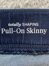 Load image into Gallery viewer, Levis Jeans Womens 28 (48x26.8) Pull On Skinny Totally Shaping Signature Gold
