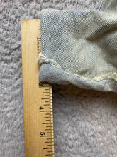 Load image into Gallery viewer, Aero Shorts Womens 0 (27x3) Blue Denim Whiskered Distressed Mom Cuffed Jean
